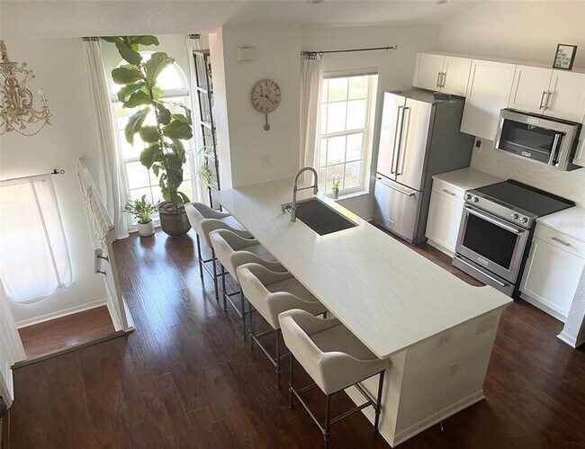 Building Photo - 4275 Castle Bridge