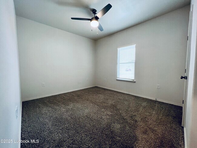 Building Photo - 5518 Kemper St