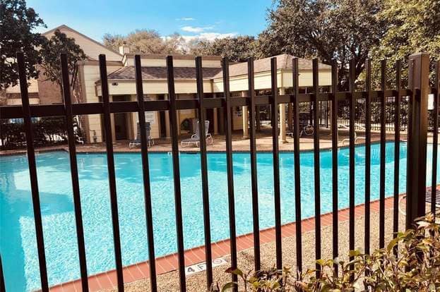 Building Photo - 8299 Cambridge St