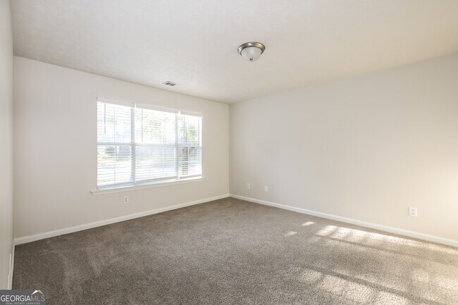 Building Photo - 824 Piccadilly Cir