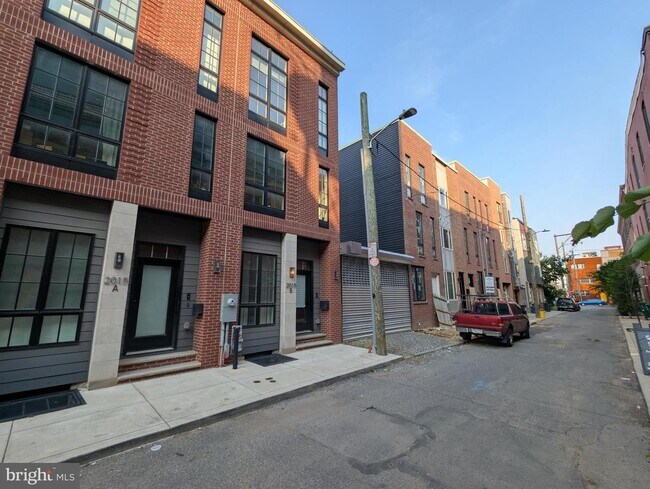 Building Photo - 2058 E Susquehanna Ave