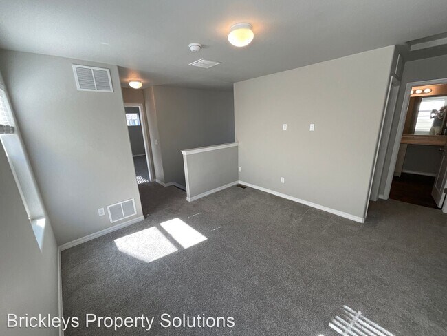 Building Photo - 3 br, 2.5 bath House - 4615 Gneiss Loop