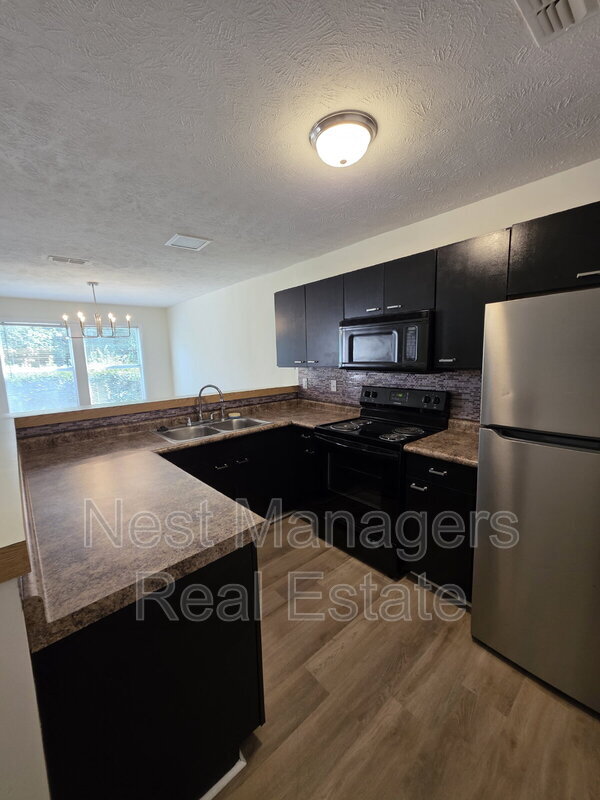Building Photo - 6780 Willowbrook Dr