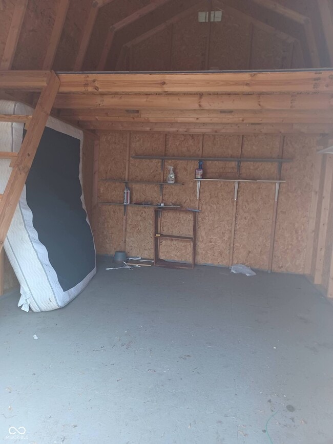 Building Photo - 33 S Post Rd