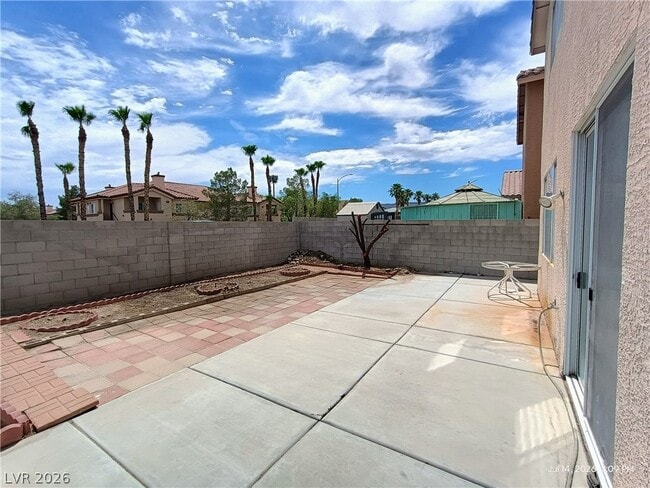 Building Photo - 8525 Titania Ct
