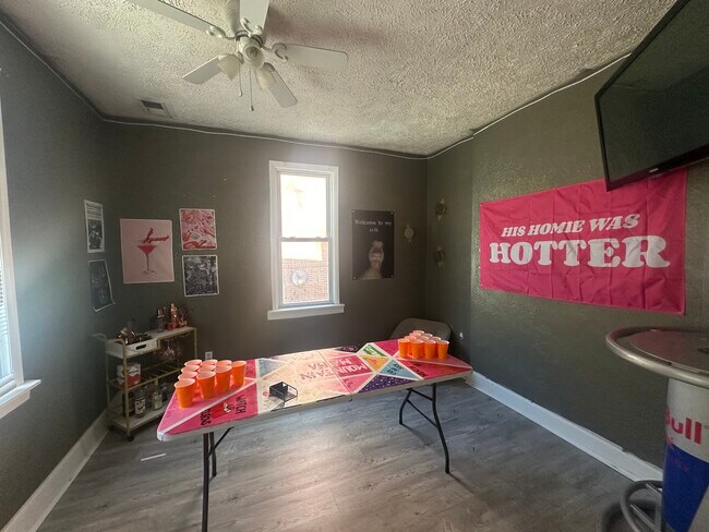 Building Photo - 670 Willey St