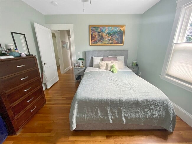 Building Photo - 159 Forest Hills St