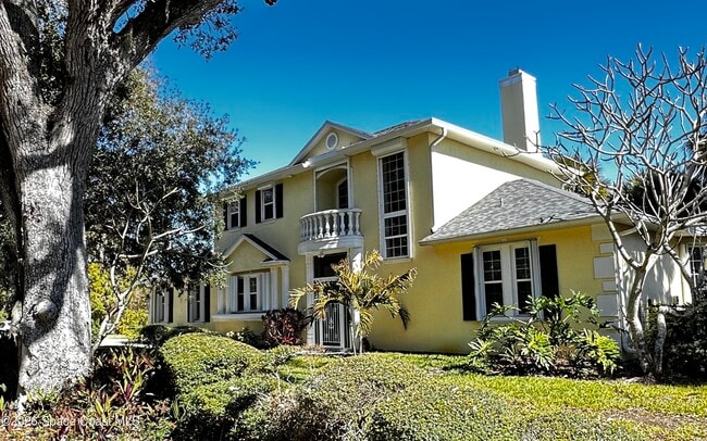 Building Photo - 7130 S Tropical Trail