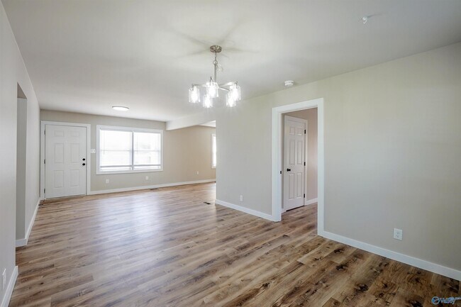 Building Photo - 3210 Stringfield Rd NW