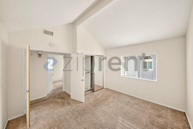 Building Photo - 26854 Claudette St