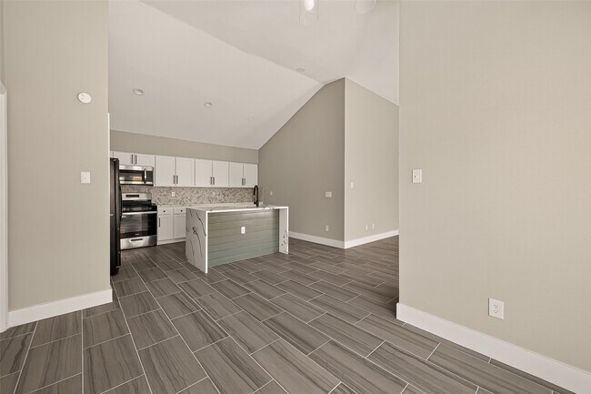 Building Photo - 6619 Misty Dale Dr