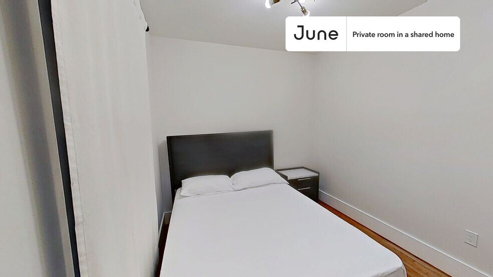 Building Photo - Room in Shared 5 bed/2 bath home