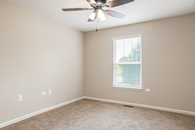 Building Photo - 3159 Saganashkee Ln