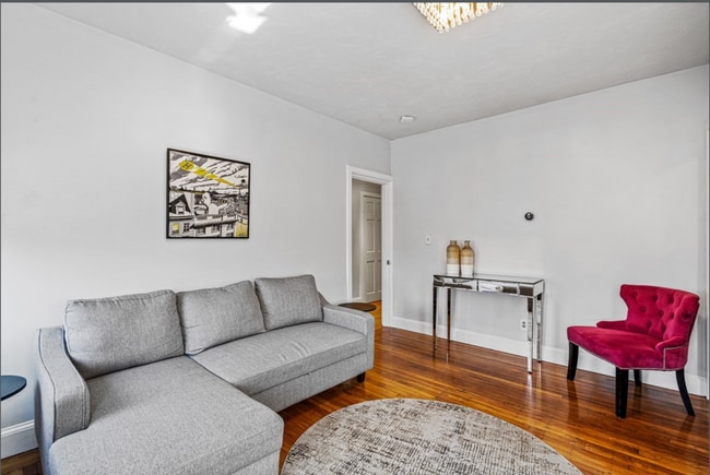 Building Photo - 195 Bunker Hill St