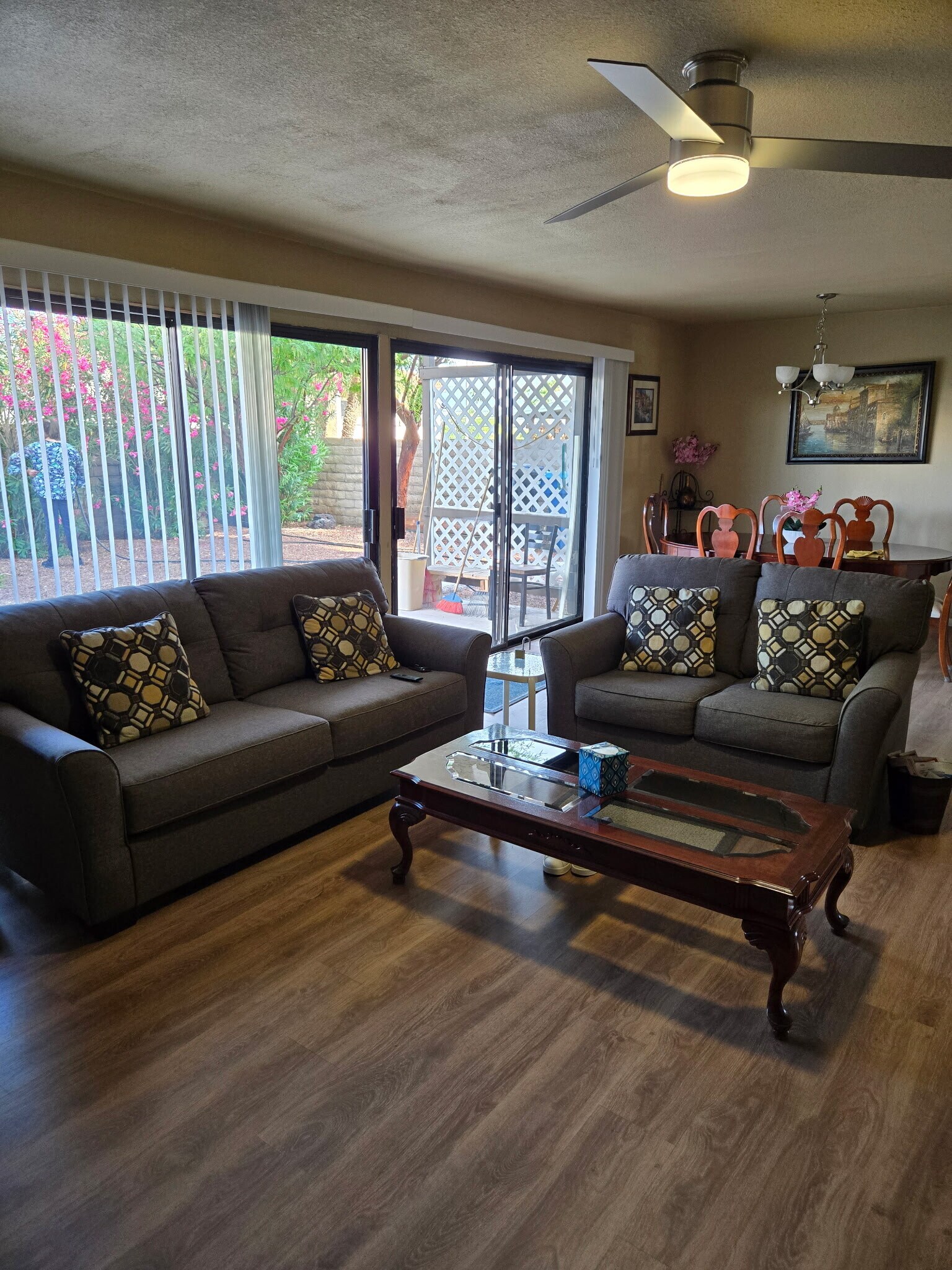 Building Photo - 4876 Rollingwood Cir