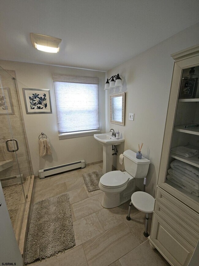 Building Photo - 107 S Dover Ave