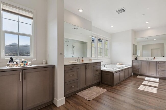 Building Photo - 21743 Deer Grass Dr