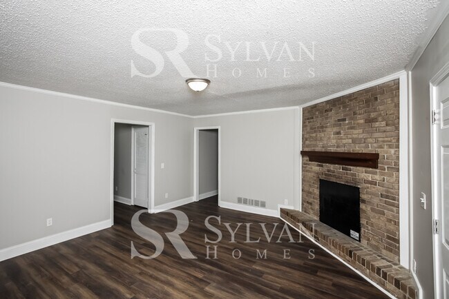 Building Photo - Carve Out a Great Life Here!