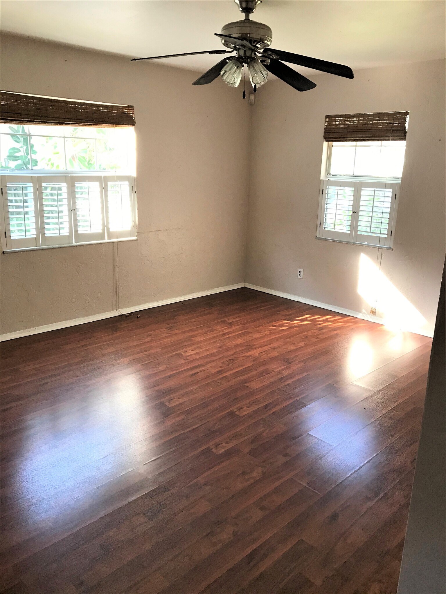 Building Photo - 5016 18th Ave S