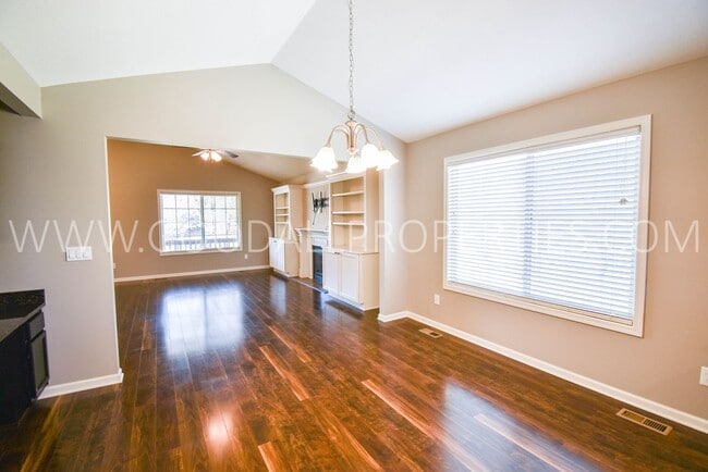 Building Photo - 4 Bedroom Detached Townhome in Waukee with Finished Basement