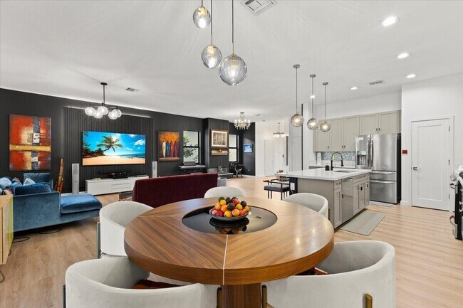 Building Photo - 4931 Whispering Way