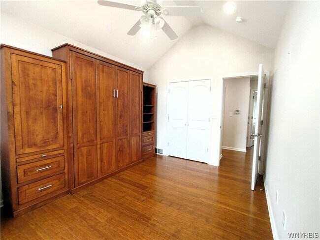 Building Photo - 441 Riverwalk Dr