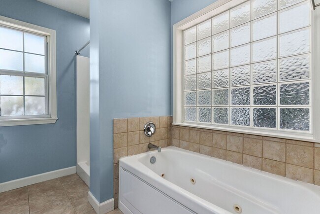 Building Photo - 4BR/2BA on Harrietts Bluff Available Now