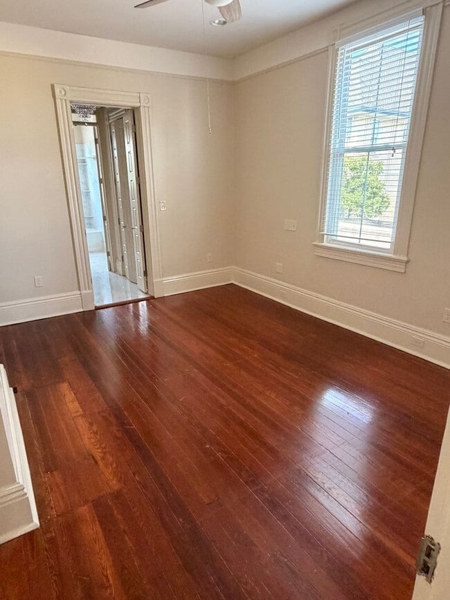 Building Photo - Gorgeous Two Story 3BD/2.5BA w/ Private Fenced in Backyard