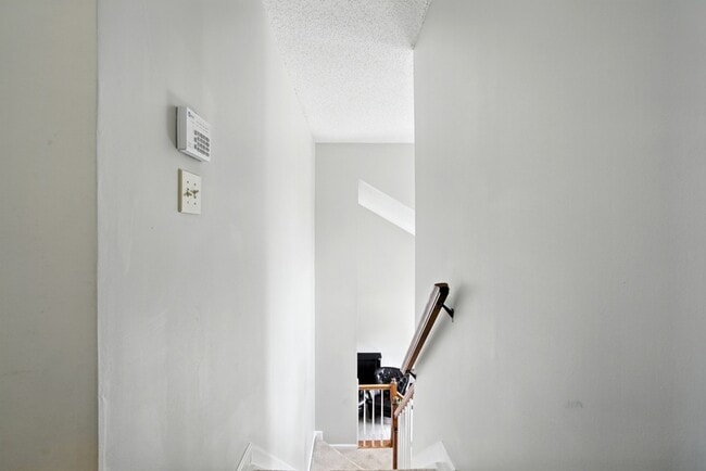 Building Photo - 1036 Woodsmans Reach