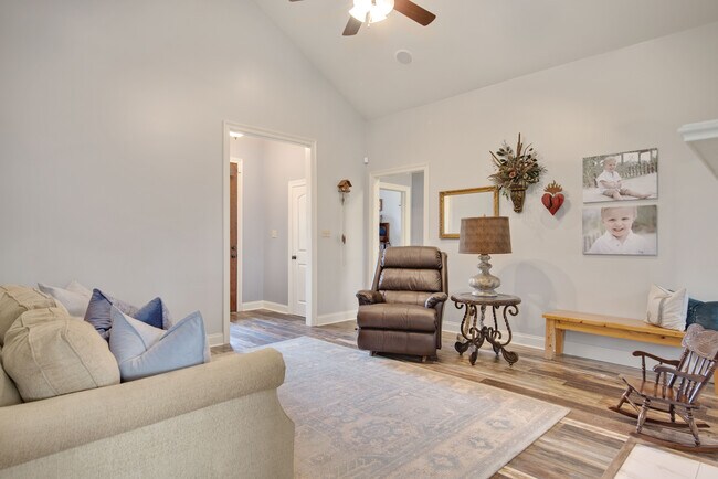 Building Photo - 304 Bald Eagle Dr