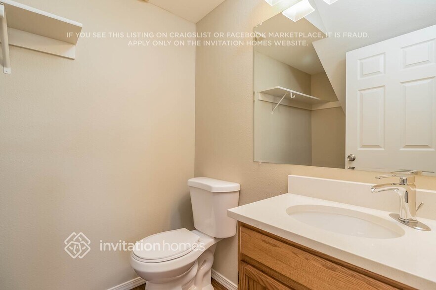 Building Photo - 833 SW 313th Ct