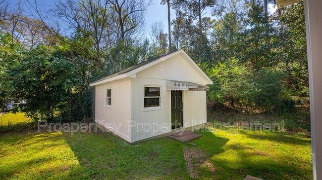 Building Photo - 4924 Roxbury Dr