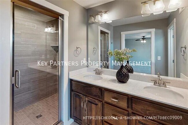 Building Photo - 16439 Blair-