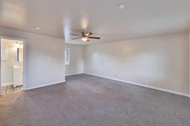Building Photo - 5400-5402 Folsom Blvd