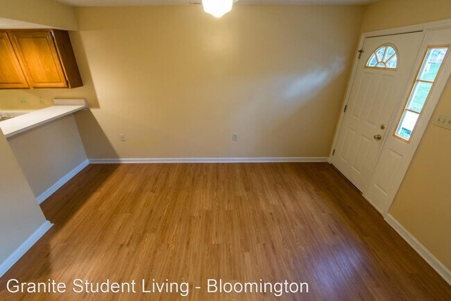 Building Photo - 2 br, 1.5 bath House - 702 Sherwood Hills Dr