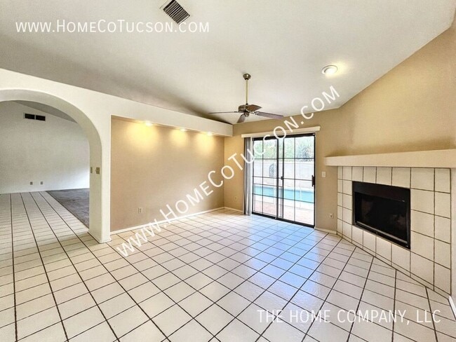 Building Photo - 1551 E Sonoran Desert Dr