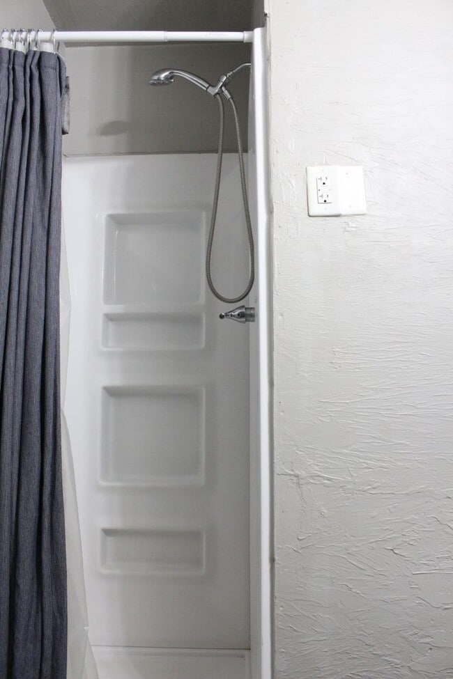 Primary Photo - Spacious House for Rent in the Heart of Tu...