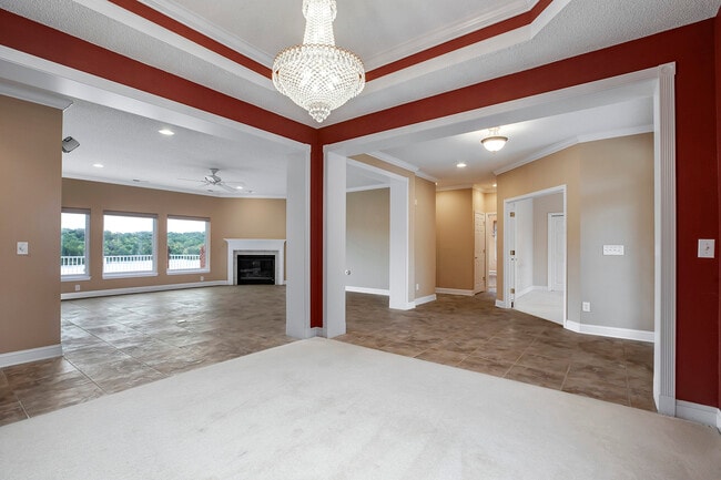 Building Photo - 211 Todaly Cir