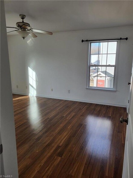 Building Photo - 1625 Cherry Blossom Ln