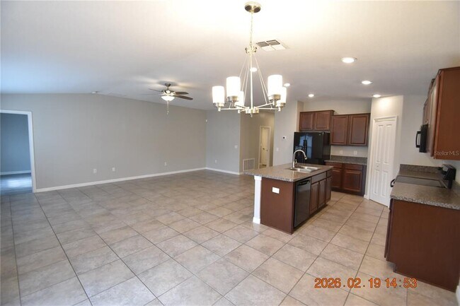 Building Photo - 9610 Sage Creek Dr