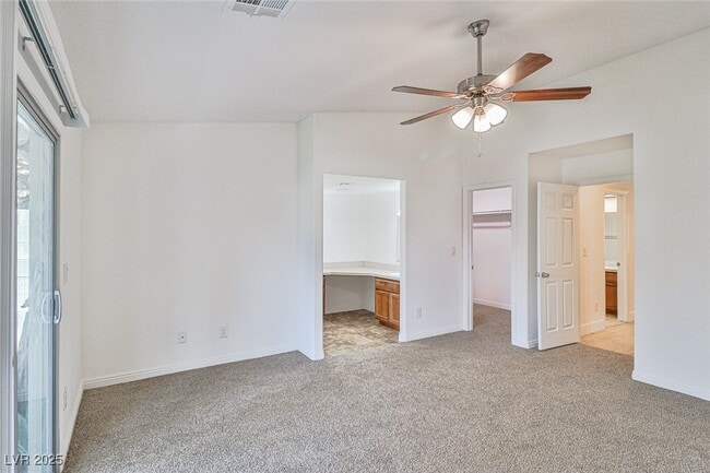 Building Photo - 4413 Live Oak Dr