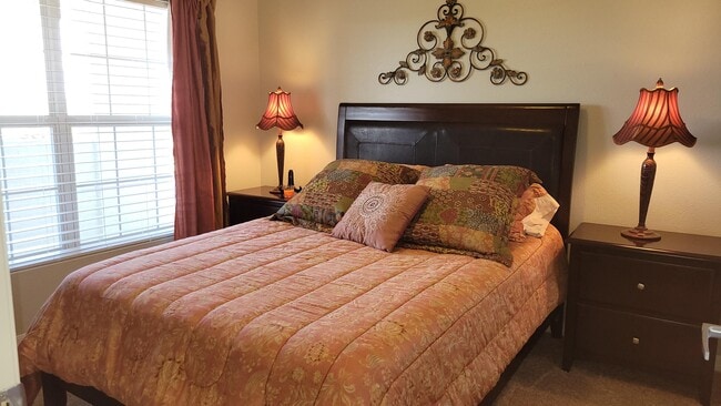 Building Photo - 4270 Calinda Ln