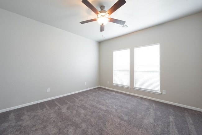 Building Photo - Charming 4 Bedroom Home in Troy – Ideal Lo...