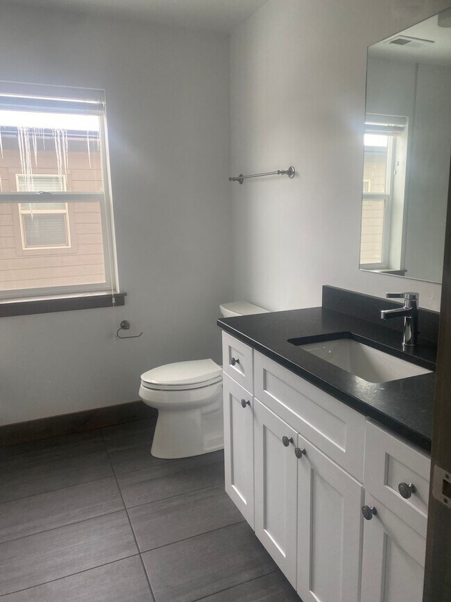 Building Photo - Abigail Lane Duplex