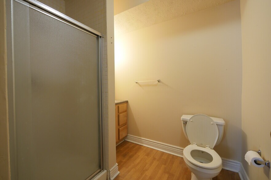 Bathroom - 229 W Walnut St