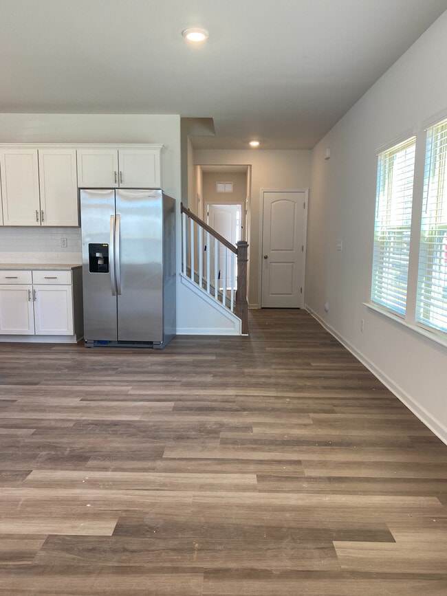 Building Photo - Room in Townhome on Planters Trace Ln