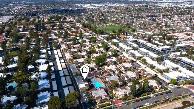 Building Photo - Welcome to Your Updated Home in the Heart of South Coast Metro!