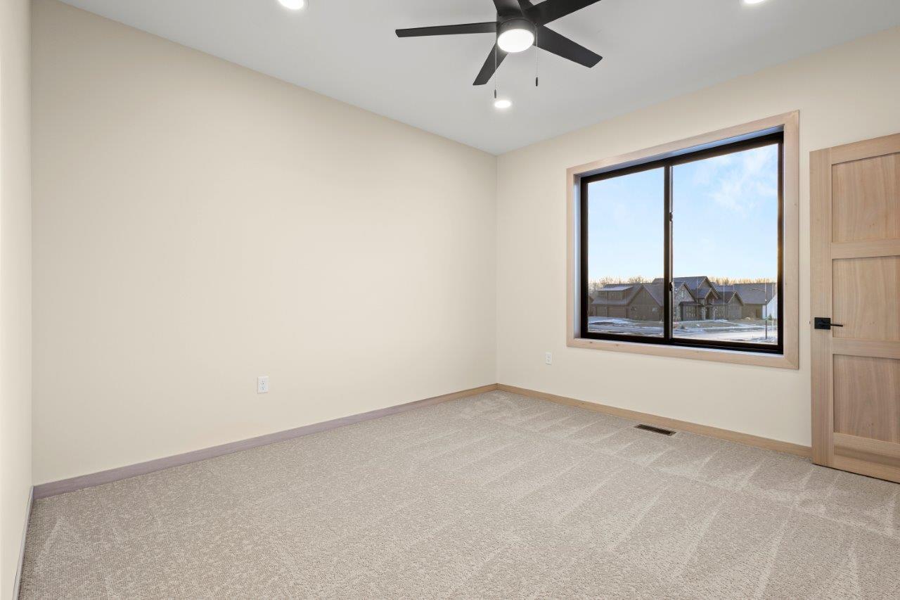 Building Photo - 2324 Sweetgrass Dr