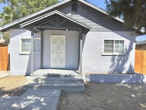 Building Photo - 3137 Sanchez St N