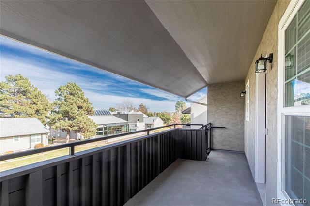 Building Photo - 2301 E Fremont Ave